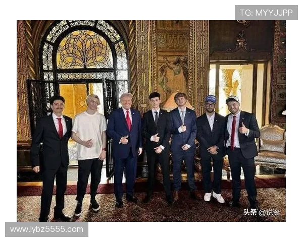 C罗身着西装出席白宫晚宴与美国防长亲密合影引发热议